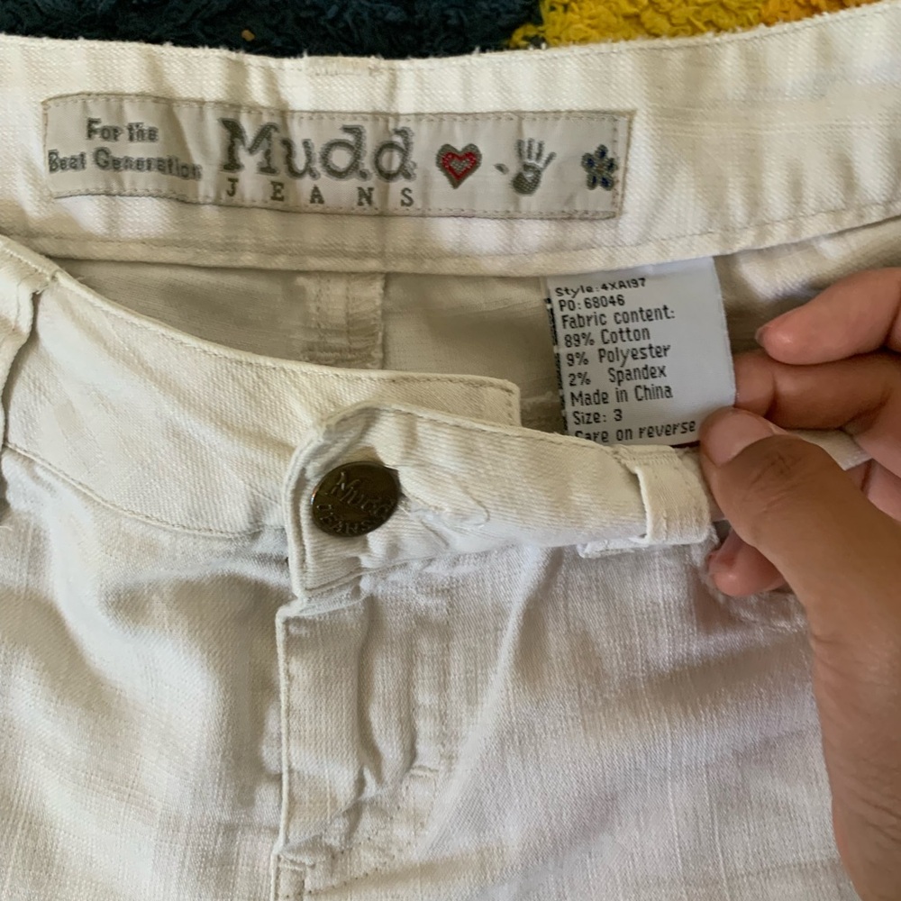 Mudd White jeans flared at the bottom